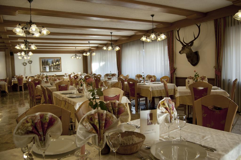 Hotel Al Cervo Tesero Dış mekan fotoğraf